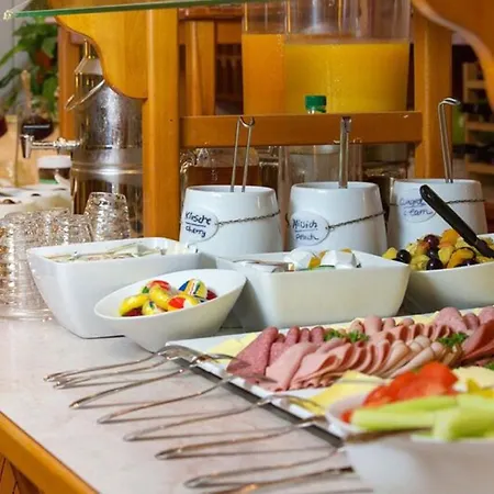 Montana Hotel 3*