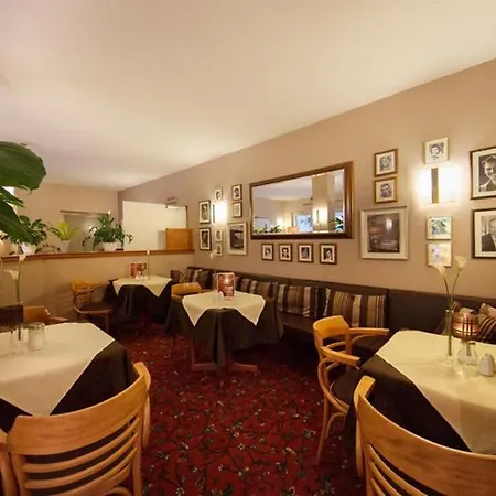 Montana 3* سيندن