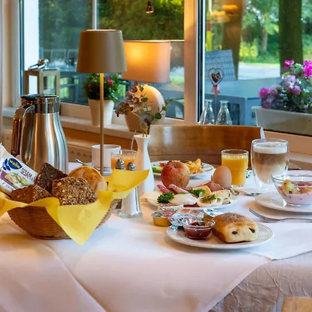 Montana Hotel 3*